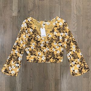 NWT Roxy Floral Cropped Shirt - Size M